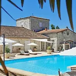 Bed & Breakfast D'hotes Domaine De Beunes 4*