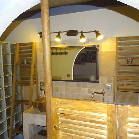 D'hotes Domaine De Beunes Bed & Breakfast Pailloles